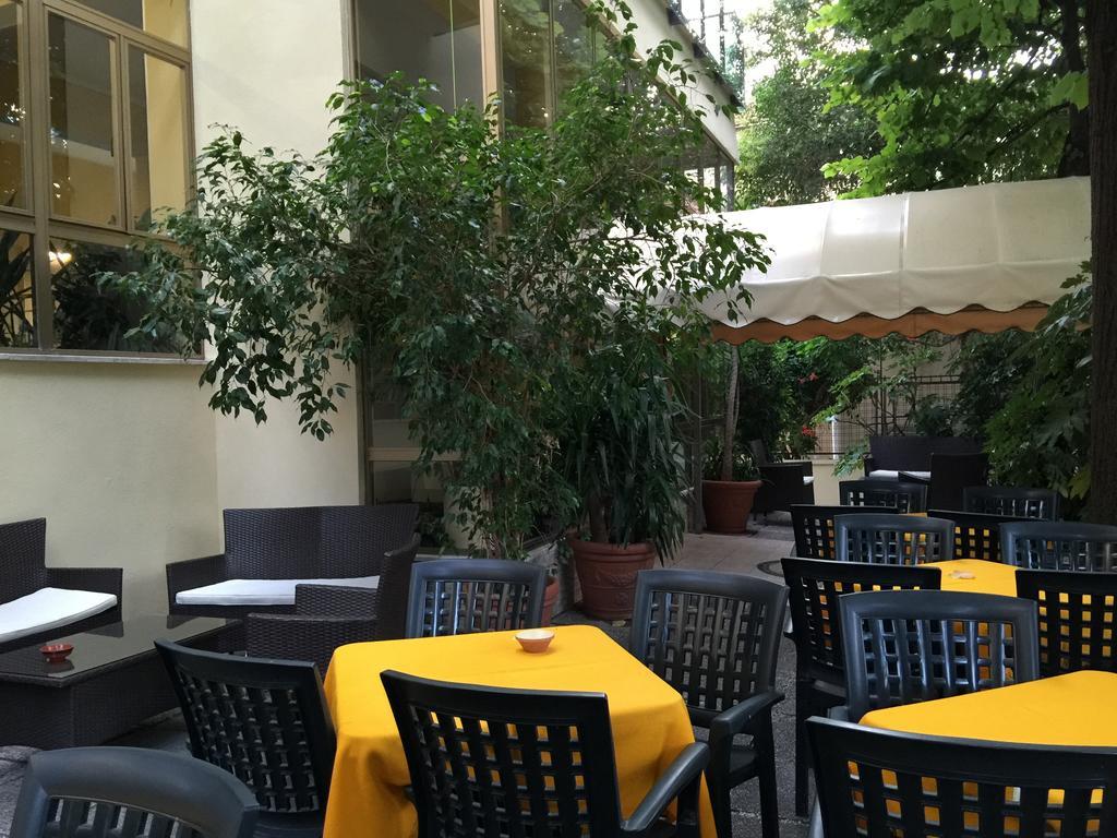 Hotel Athena Pesaro Exterior photo