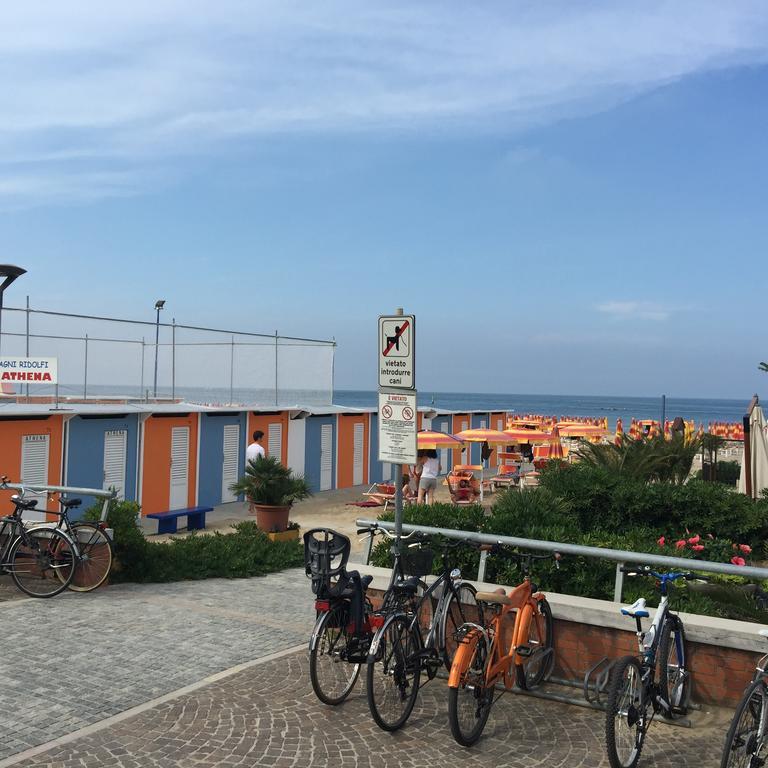 Hotel Athena Pesaro Exterior photo